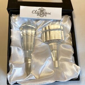 New in Box Oleg Cassini Crystal Bottle Stoppers Faceted Clear Heavy Weight NiCE